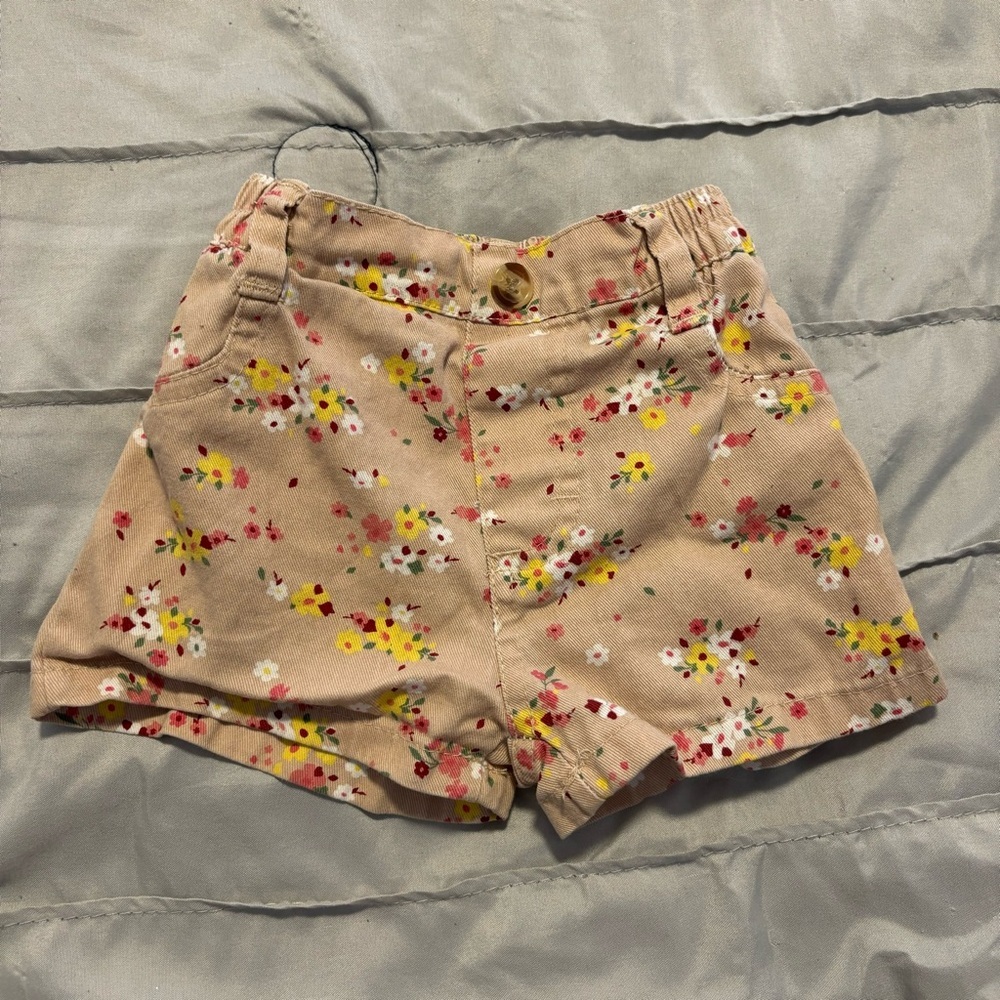 Cinnamon floral shorts for baby girls, size 12 months